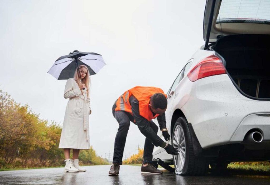 Emergency-roadside-assistance